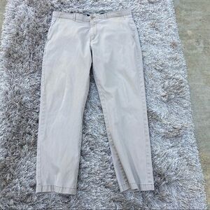 Cremieux Men's Khaki Pants